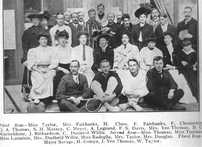 Joueurs présents à Dieppe lors de l'Open en 1908 Crédit : BadmintonMemory