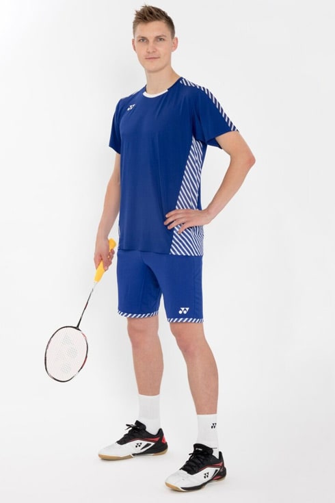 viktor axelsen badminton shoes