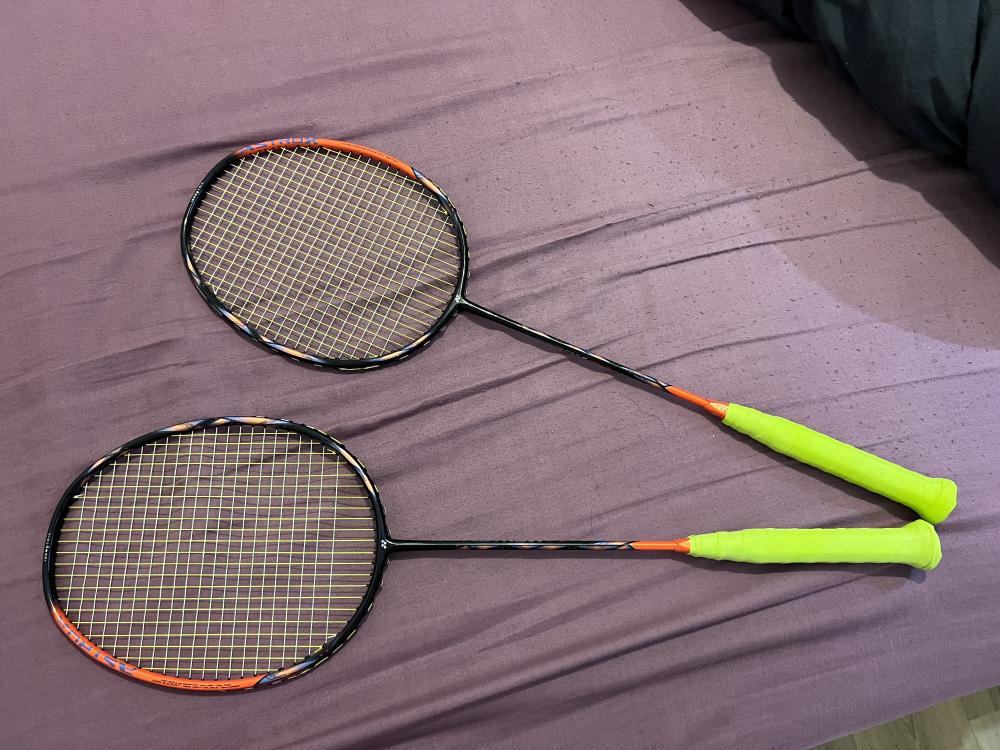 2 Raquettes Yonex Astrox 77pro 4U/G5